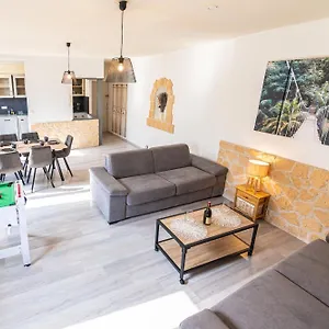 https://le-mazagran.hotels-rhonealpes.com